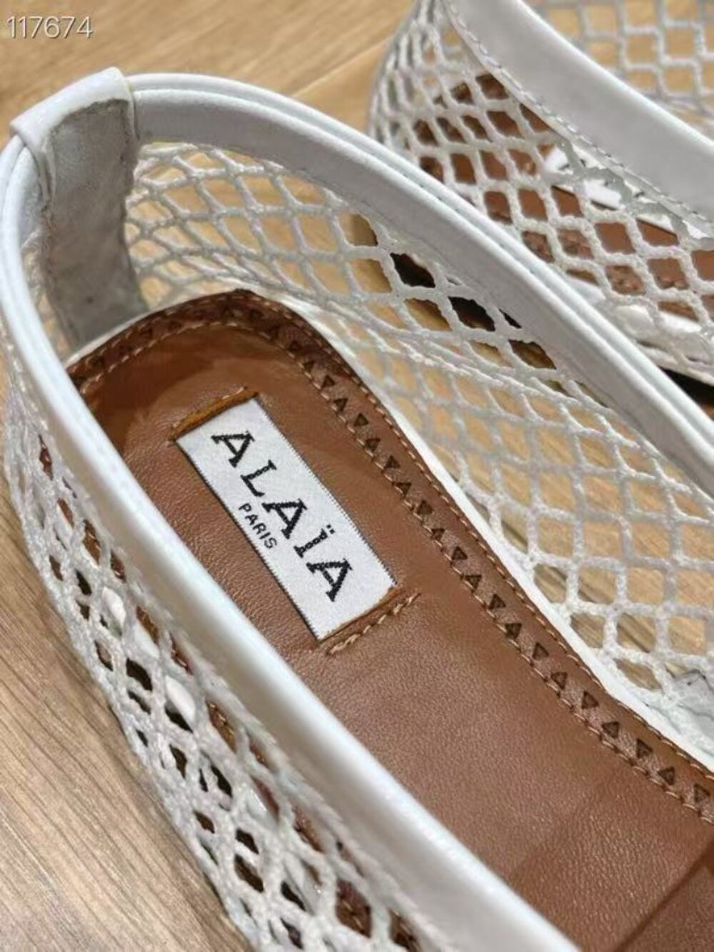 ALAIA White Ballet Flats - Picture 4 of 8